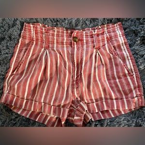 American Eagle Red and White Linen, Viscose Blend shorts size 4